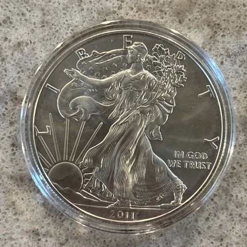 2011 WALKING LIBERTY AMERICAN EAGLE .999 FINE SILVER DOLLAR COIN 1oz. $1 USA