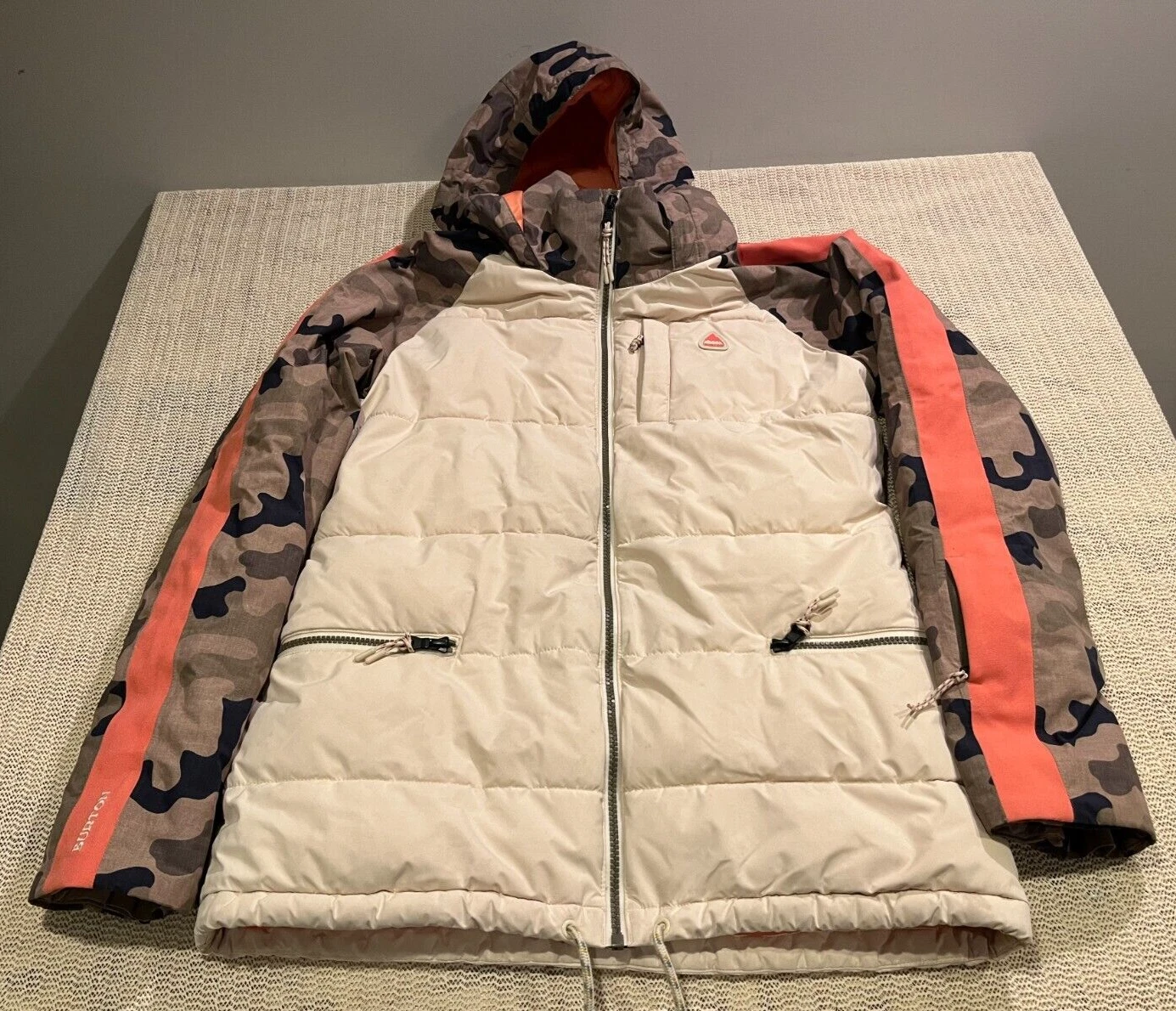 burton keelan camo living lining snowboard ski hooded jacket
