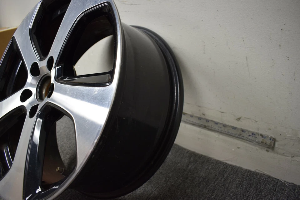 2015-2019 VOLKSWAGEN GTI WHEEL RIM 7.5X18 FACTORY OEM - Image 2 of 4