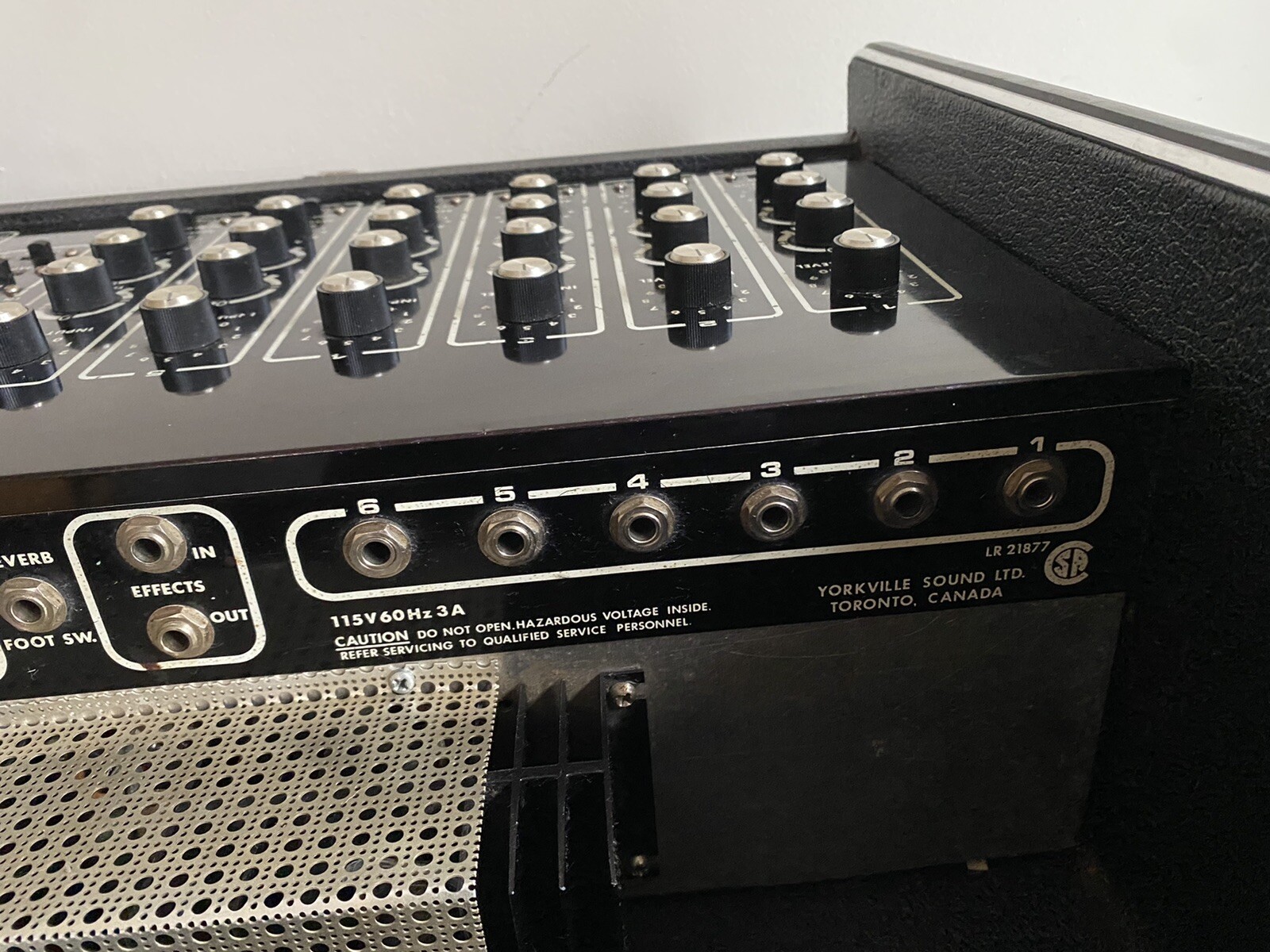 Traynor YVM6 PA Powered Mixer Amp Made in Canada Vintage 1974 eBay
