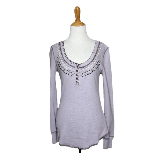 Blouse originale empiècement brodé