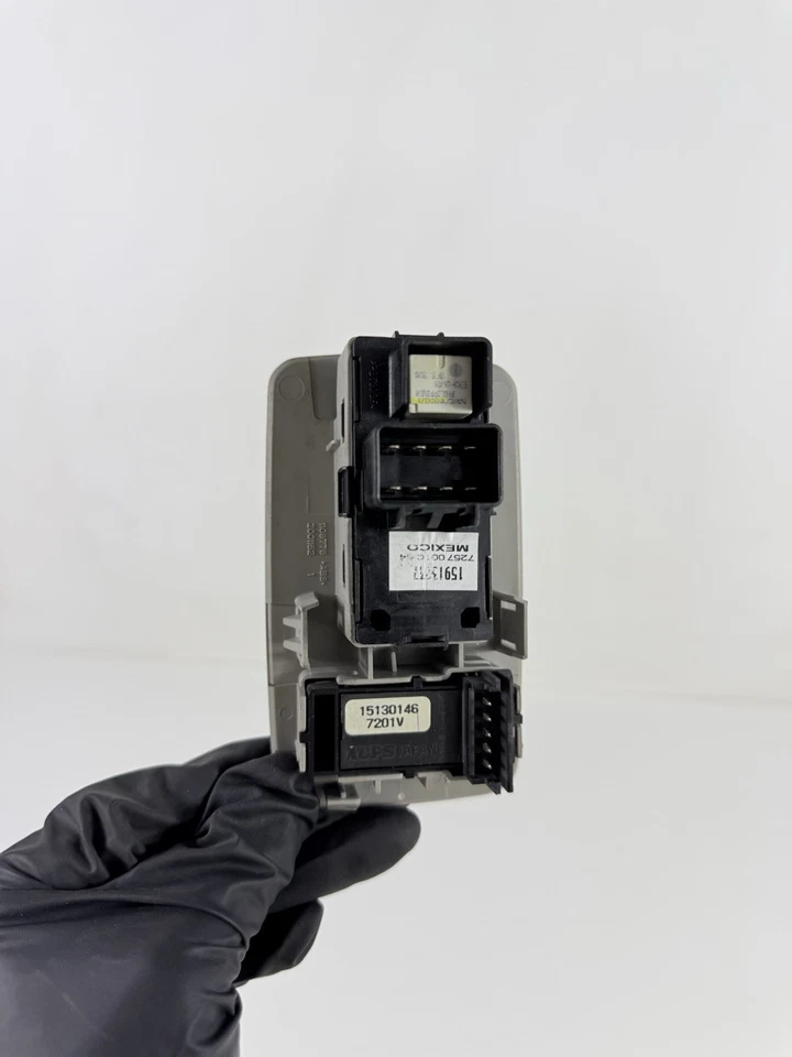 Переключатель управления замком окна правой передней двери 2007–2017 GMC Acadia 10390499 от оригинального производителя - Изображение 3 из 3