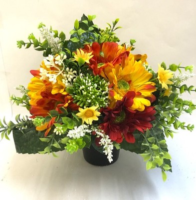 Künstlicher Grabtopf oder Erdspieß mit orangen und roten Gerbera handgefertigt