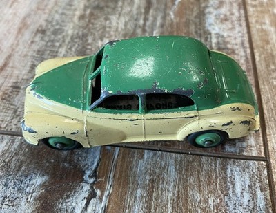 Made in England Dinky Toys #159, Morris Oxford NICE CONDITION TanGreen Paint