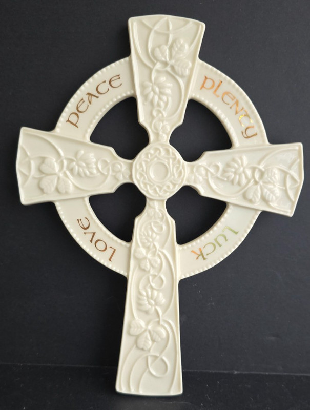 2003 ROMAN INC. TAIWAN PEACE PLENTY LOVE LUCK CELTIC WALL CROSS RR PORCELAIN