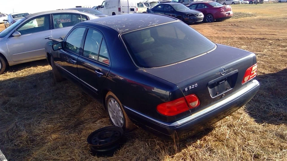 Галогеновая фара 210 тип E300D подходит для 96–99 Mercedes Benz E320 от оригинального производителя - Изображение 3 из 4