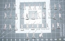 ZINNFIGUREN 30MM. FLAT TIN FIGURES. FRENCH LINE GRENADIERS. 37 PC.