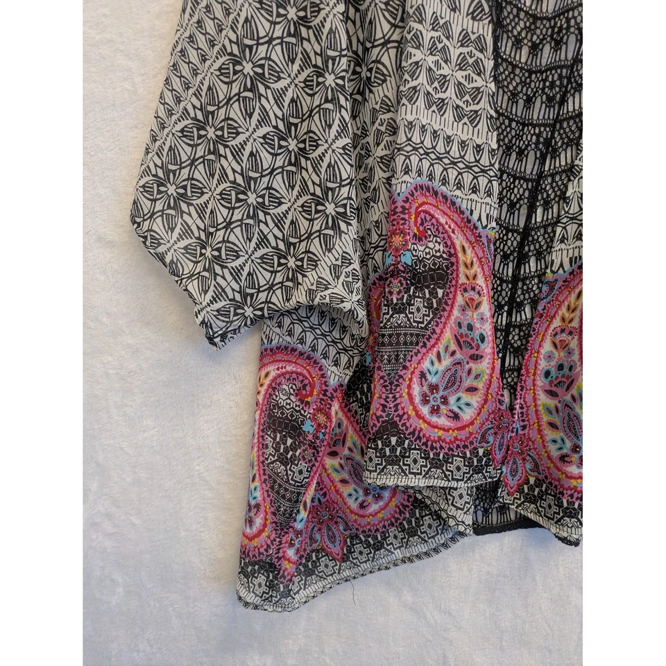 Cárdigan bohemio kimono cachemir negro blanco rosa talla grande 2/3 Maurice's para mujer Foto 2 de 4