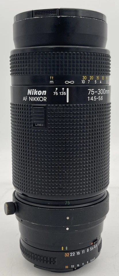 Nikon AF Nikkor 75-300mm f/4.5~5.6 Telephoto Zoom Lens Scratched - Image 2 of 4