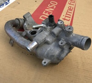 2001 2002 2003 2004 2005 Civic Thermostat Housing EGR Passage Coolant Outlet