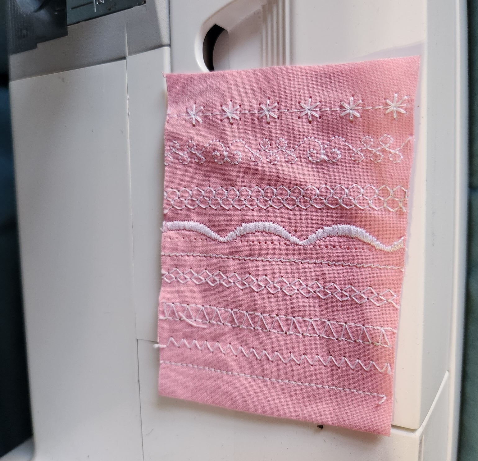 Husqvarna Viking Designer SE Sewing and Embroidery Machine With