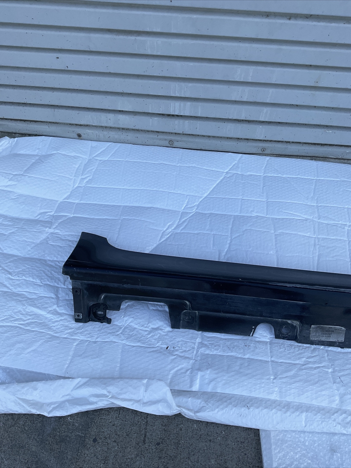 06-10 Bentley Flying Spur  Right Side Skirt Roker Molding OEM
