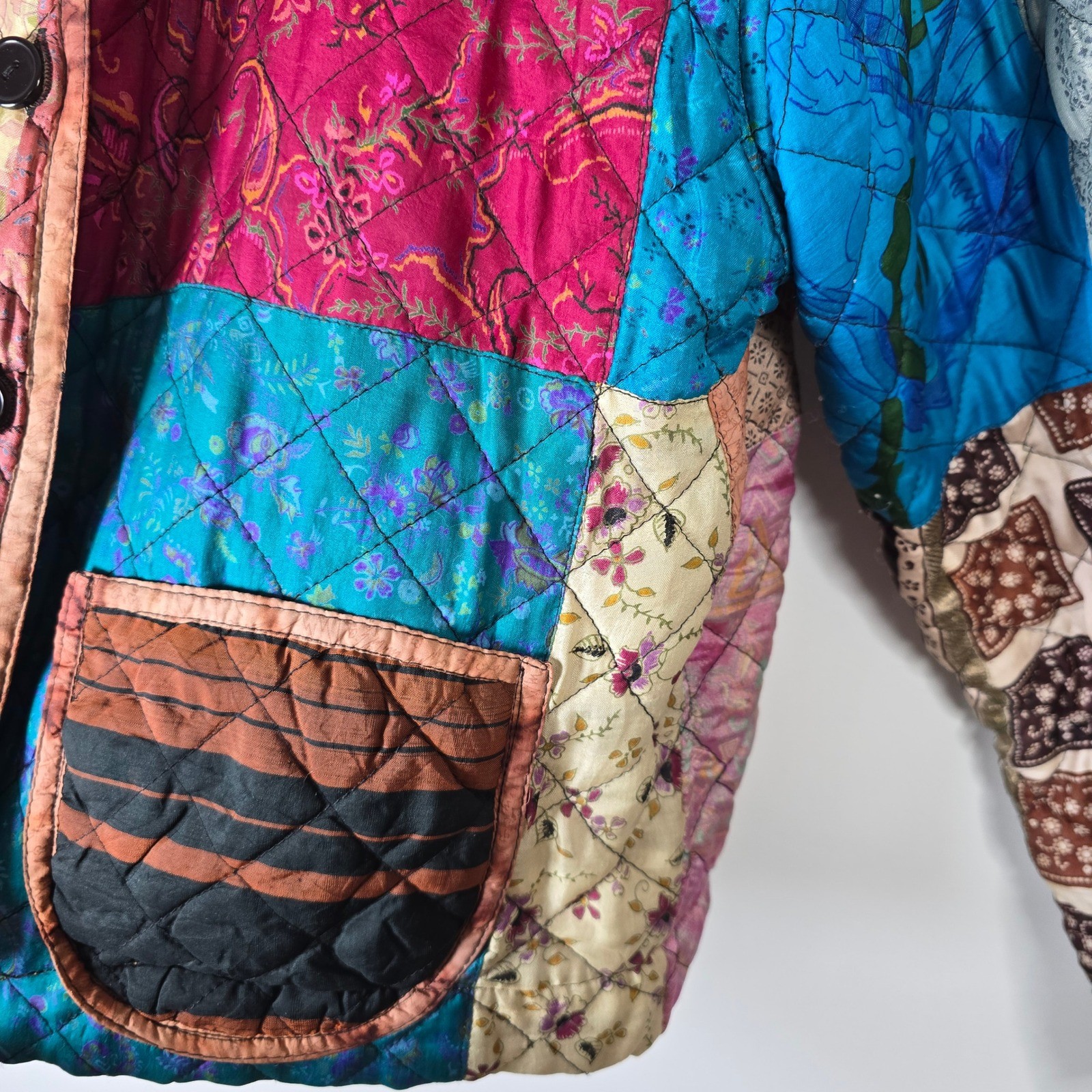 Sacred Threads Silk Patchwork Quilted Jacket Wome… - image 6