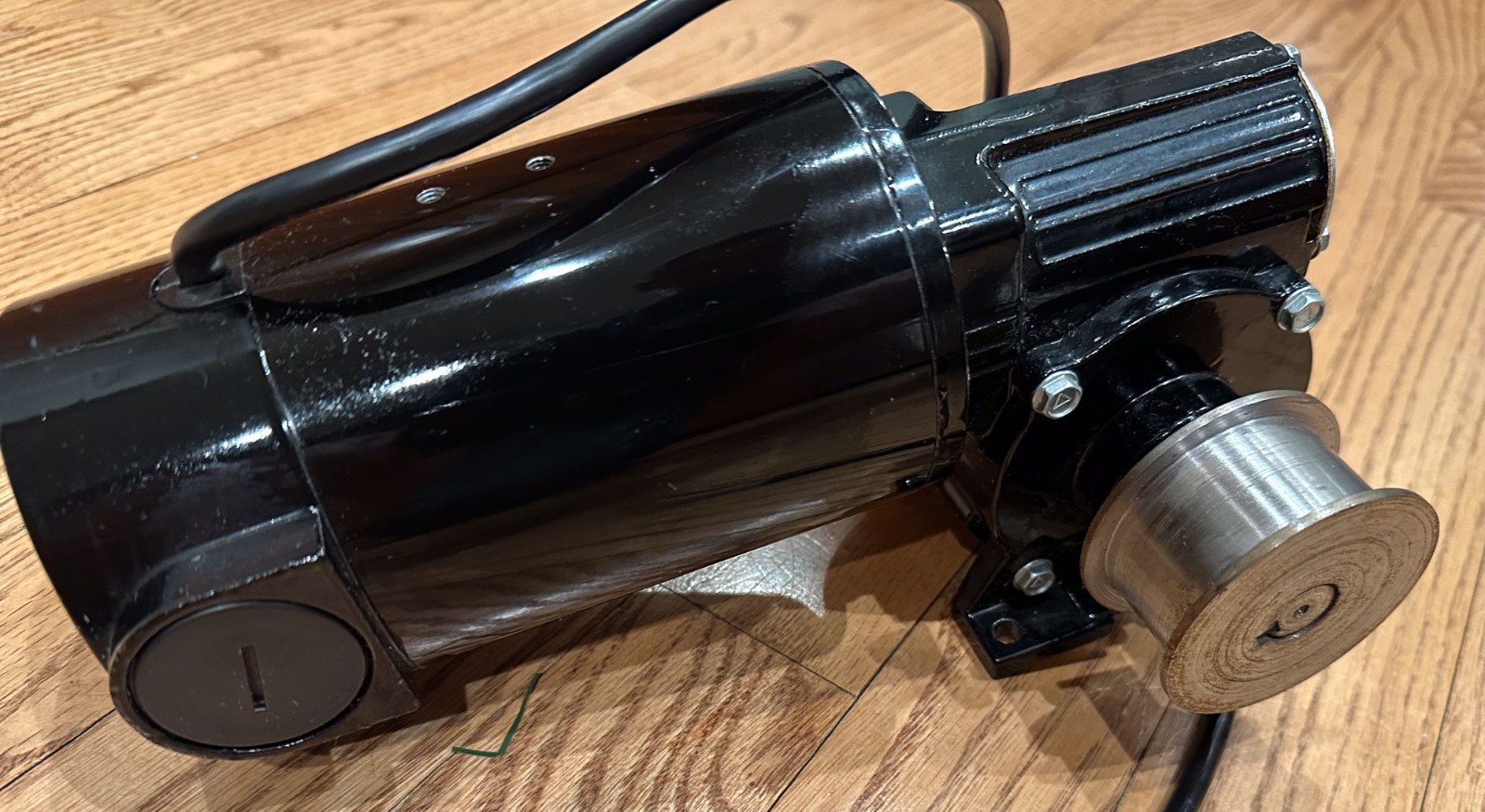 Bodine Electric Company 33A5BEPM-5F Right Angle DC Gearmotor 1/8hp 130v RPM 62