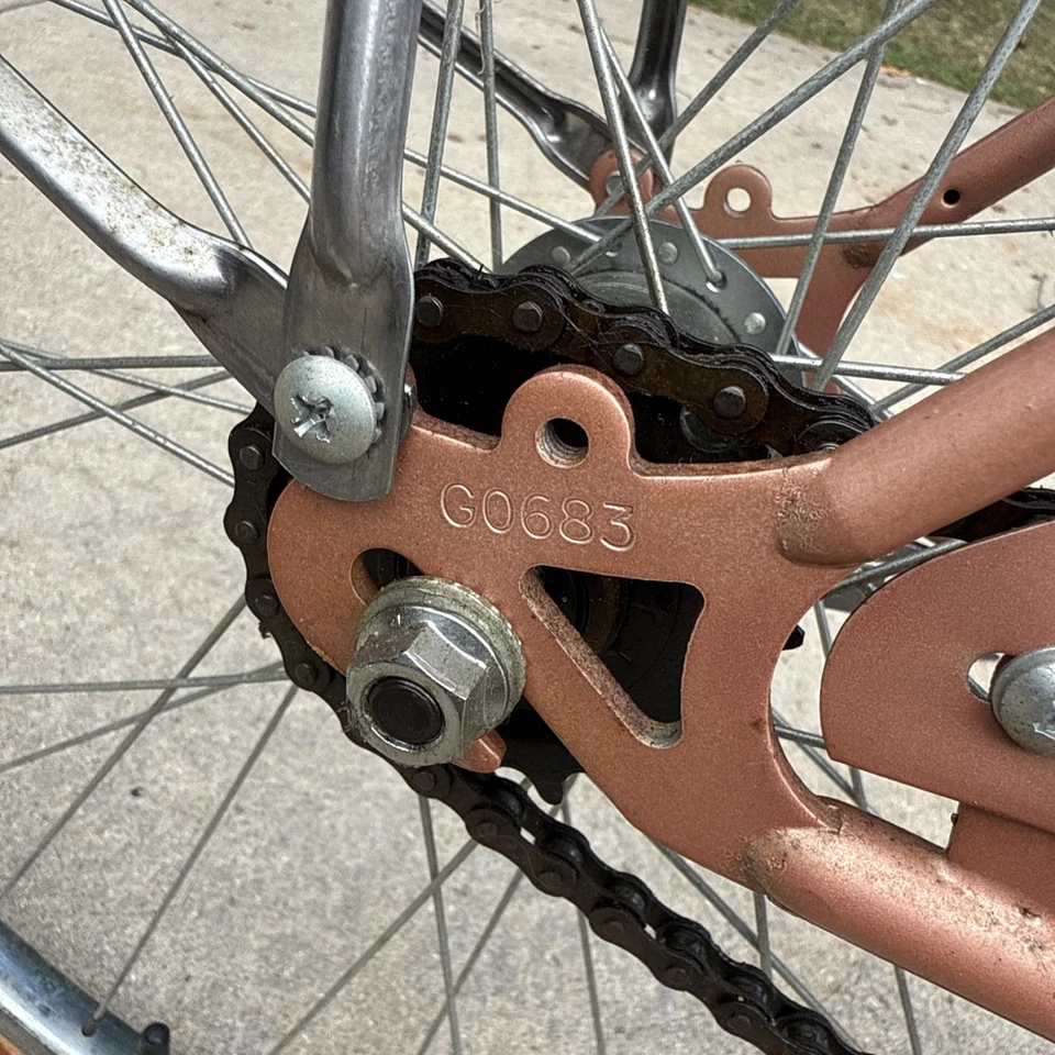 Bicicleta Schwinn Collegiate Giant 1983 3 velocidades para mujer funciona necesita neumáticos nuevos Foto 3 de 4