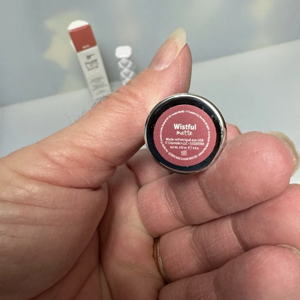 It Cosmetics Pillow Lips Matte Lipstick Wistful Full Size 0.13 oz - Image 2 of 4
