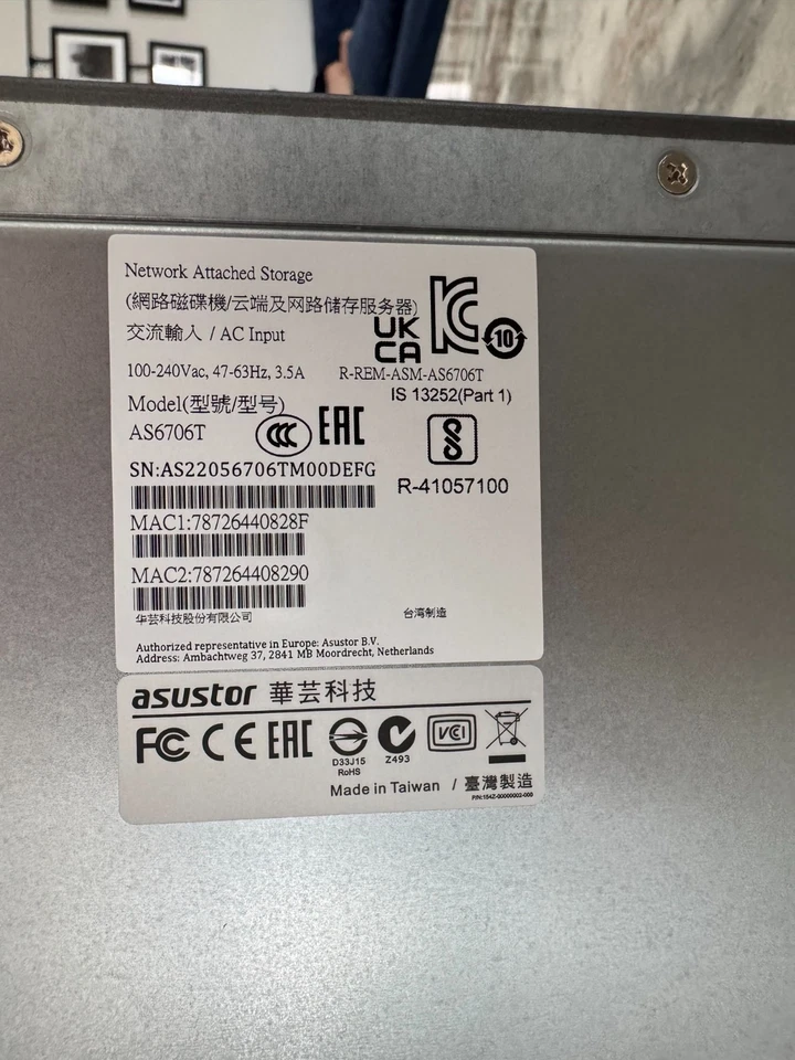 Asustor Lockerstor 6 Gen2 AS6706T - 6 Bay NAS, 10GB module installed! - Image 3 of 4