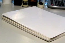 PHOTO PAPER glossy 8.5 x 11 inkjet/? 1/2" of paper 50 sheets (office fldr)