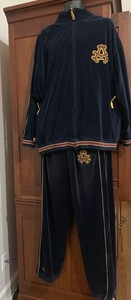 akademiks jogging suit