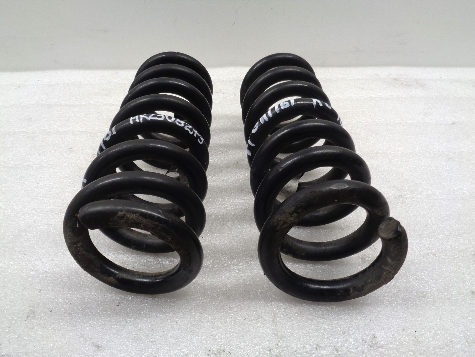 14-17 Maserati Ghibli Rear Left & Right Suspension Coil Spring Set OEM AK2308273