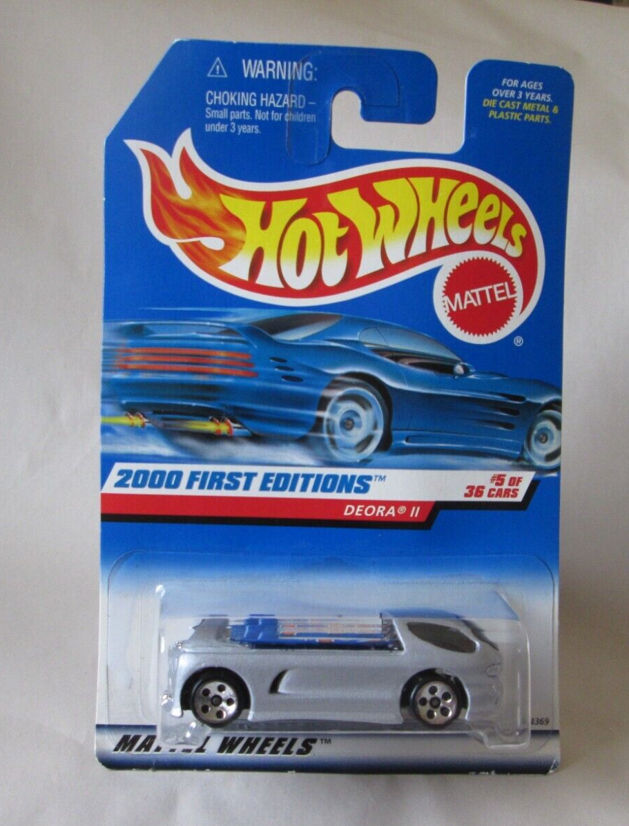 1999 Hot Wheels Deora II Surfboard Sports Beach Car #065 2