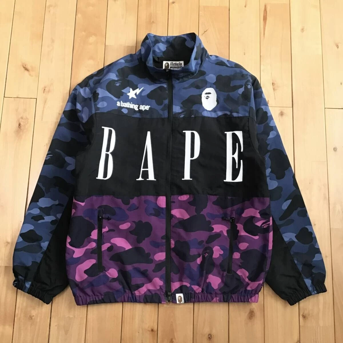 最終価格値下げ不可A Bathing Ape 紫迷彩ポロシャツ　貴重な日本製 最終価格値下げ不可A Bathing Ape 紫迷彩ポロシャツ 貴重な日本製 最終