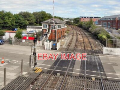 FOTO TRURO STELLWERK & BAHNÜBERGANG DER BAHNÜBERGANG UND STELLWERK BEI TH
