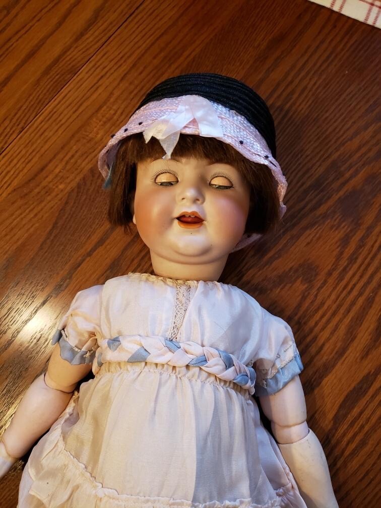 Antique DollKammer & ReinhardtPorcelain/BisqueJointedHead Markings