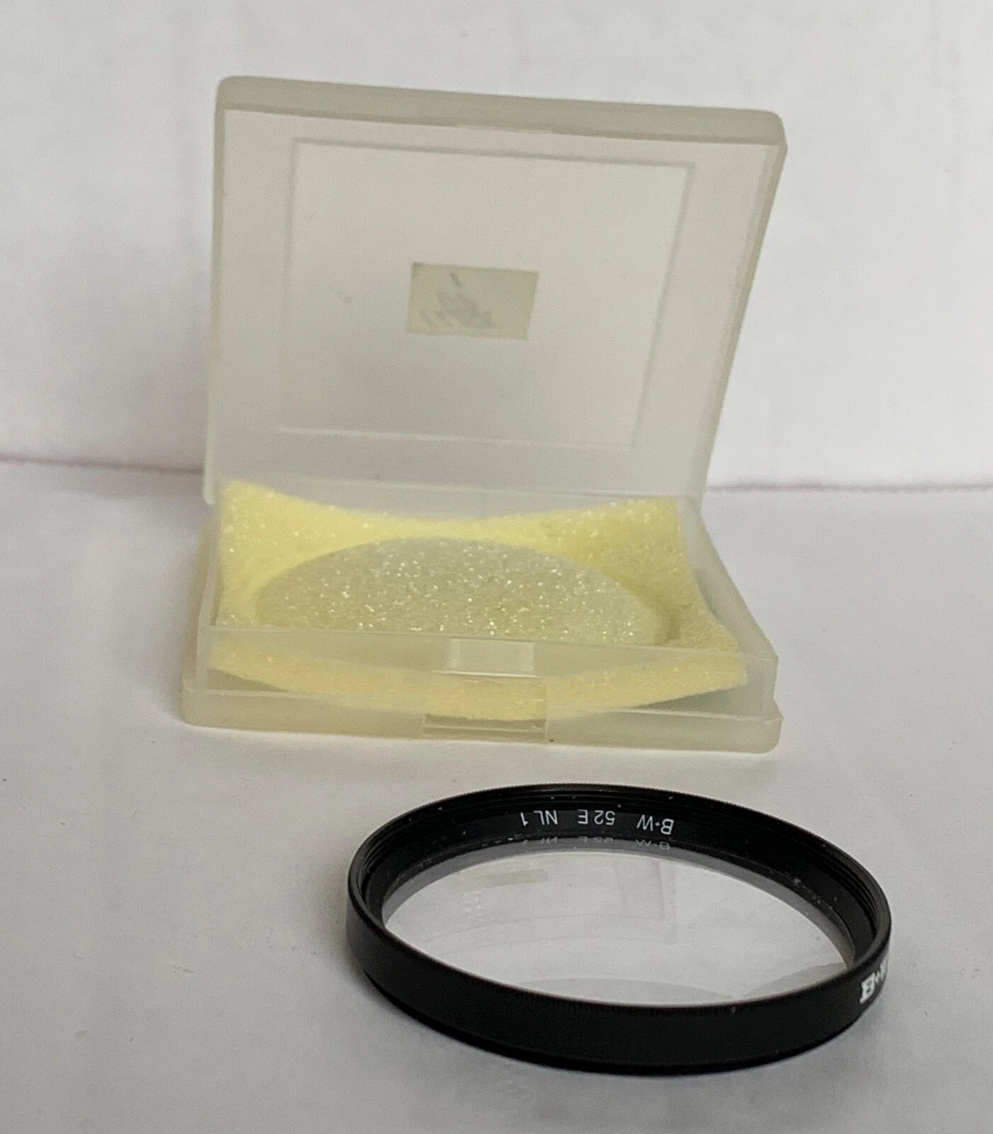 Vintage B+W 52mm Screw in NL1 Close Up Filter with Keeper