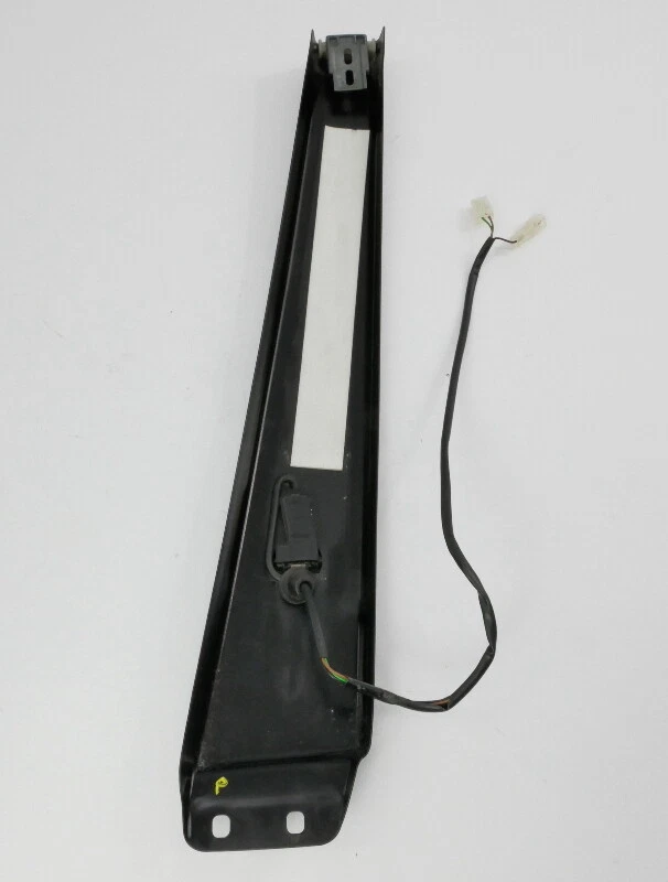 Borde puerta ventana pilar B exterior derecha 92-95 Audi 90 CS sedán - genuino Foto 3 de 4