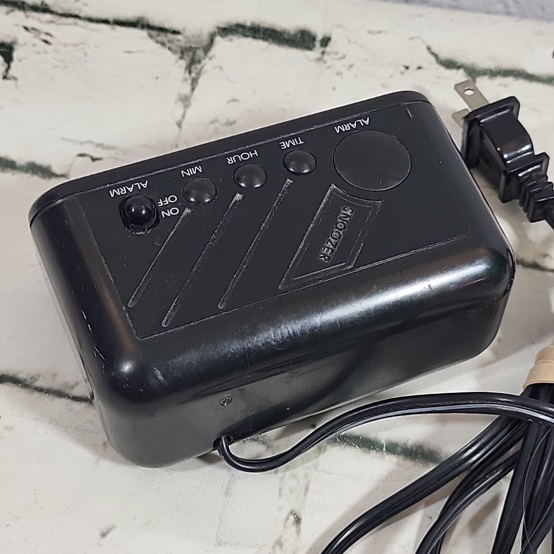 Vtg Spartus Alarm Clock Model 1146 Compact Alarm Black Red Display VG Condition