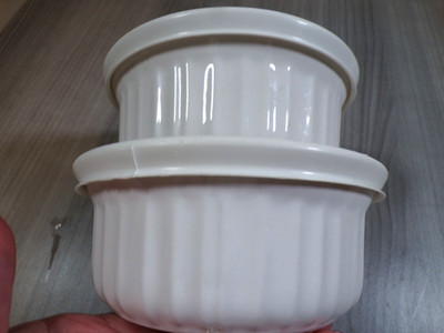 CorningWare French White Lot 2 Round Casserole Dishes w Covers 16oz 24oz