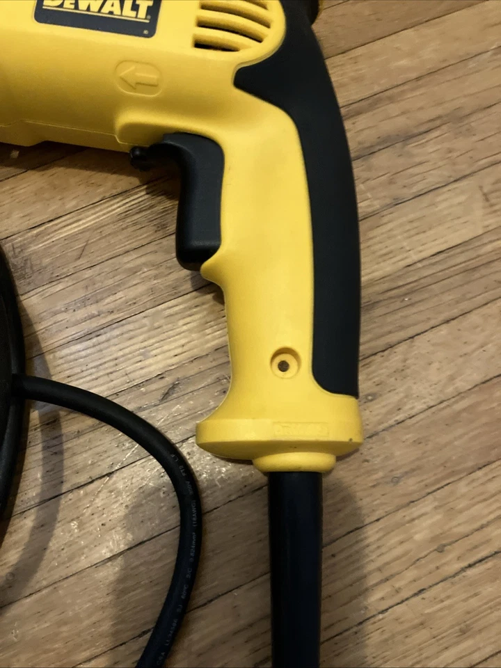 Taladro eléctrico delantero/reverso Dewalt DWD110 3/8 Foto 4 de 4