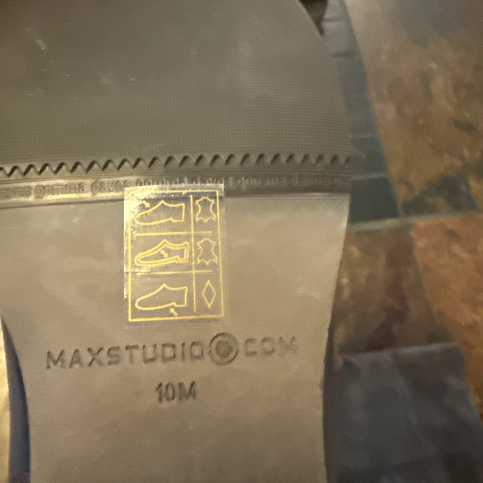 Max studio  Woman's Boots,  Brown Distressed Leather, US 10, Beauty And Elegance - Image 4 of 4