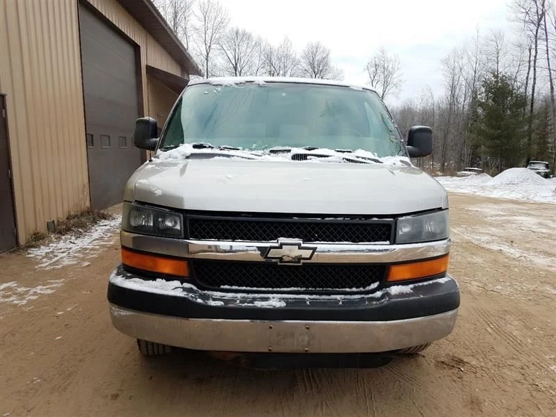 2006 Chevrolet Express 2500 Hood Latch  - Image 4 of 4