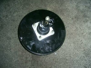 Fiat Stilo 192 1.6 16V 76kW Bremskraftverstärker 46805886 0204024460