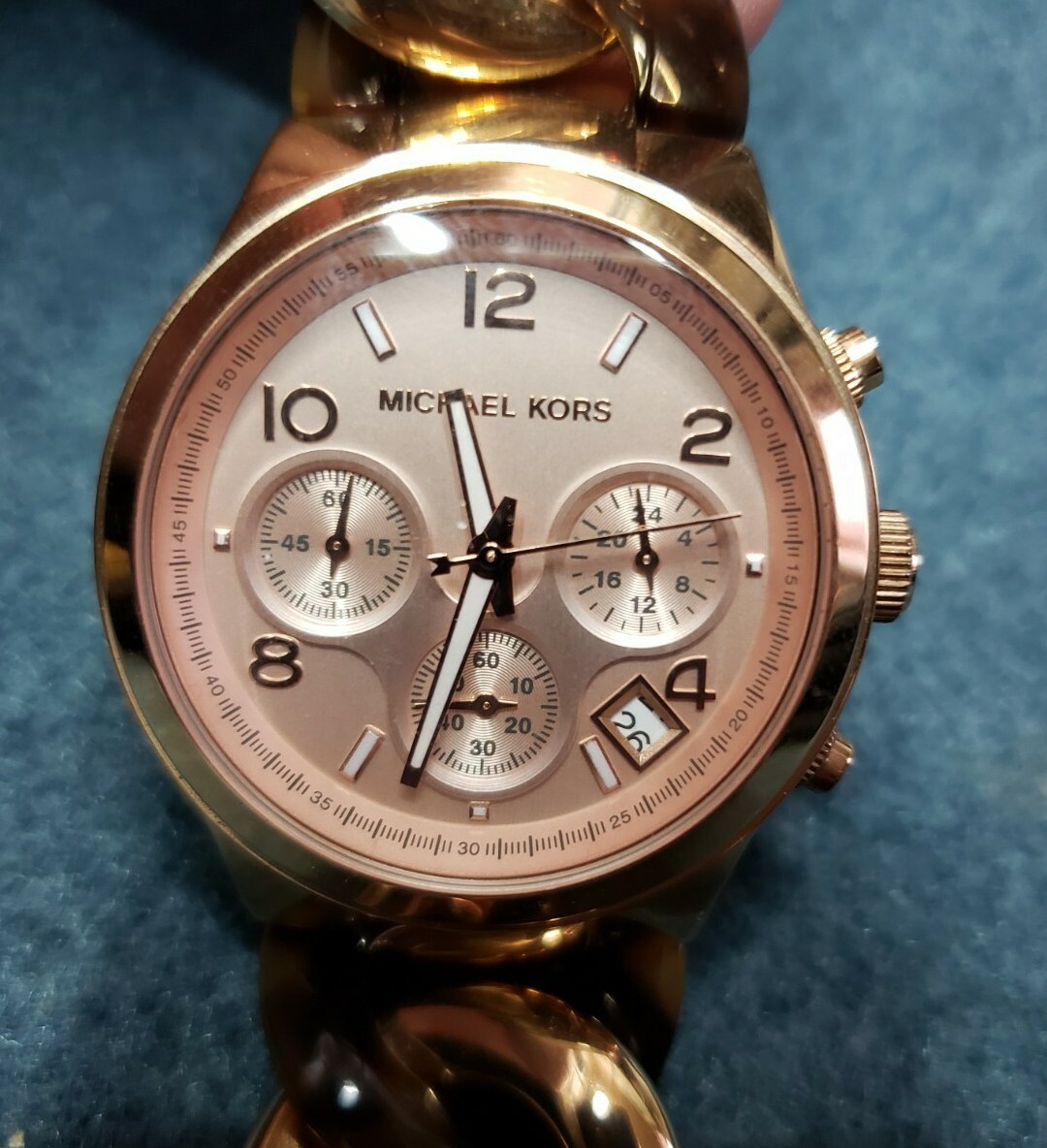 MICHAEL KORS ROSE GOLD CHRONOGRAPH WATCH WOMEN display picture 1