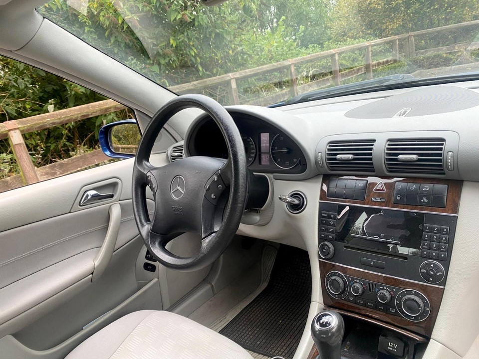 LEFT HAND DRIVE 2006 MERCEDES BENZ C CLASS 2.1 C220 CDI [DIESEL] UK REG