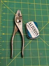  VINTAGE RED DEVIL No. 1025 THIN NOSE SLIP-JOINT PLIERS, FORGED STEEL