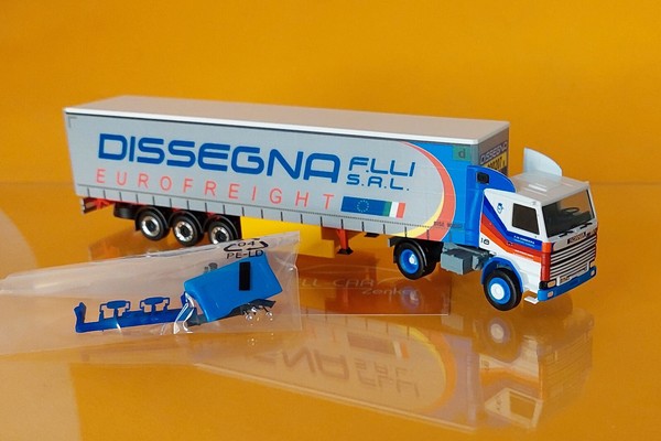 Herpa 316729 Scania 142 Gardinenplanen-Sattelzug Dissegna (I) 1:87 Neu-image