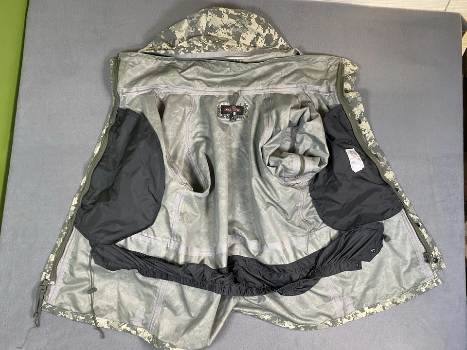 Tru Spec Men’s Small Digital Camo Waterproof Jacket Hooded Taped Seams Pockets - Image 2 of 4