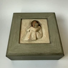 Willow Tree - COMFORT Memory Box (with Hing) 2005 -Girl with Cat
