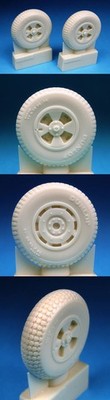 1/32 BarracudaCast British 32'' 4-Slot Mainwheels -Staggered Block Tread-BR32125
