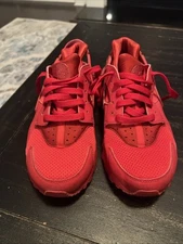 Nike Huaraches Red 6.5 Youth