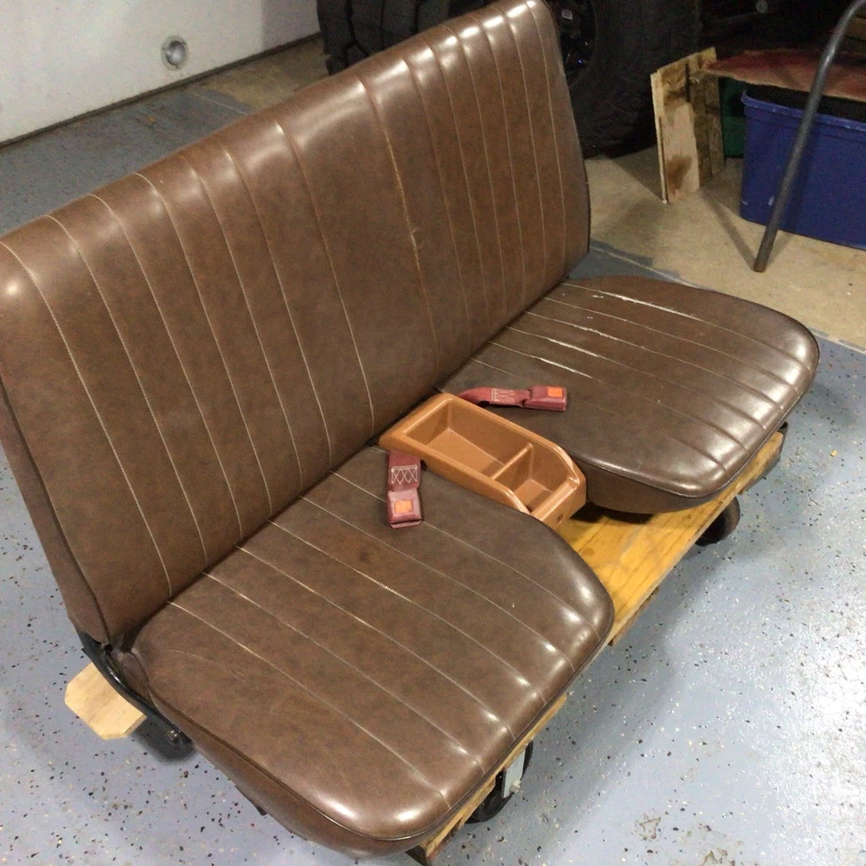 Asiento abatible vehículo vintage usado Foto 2 de 4