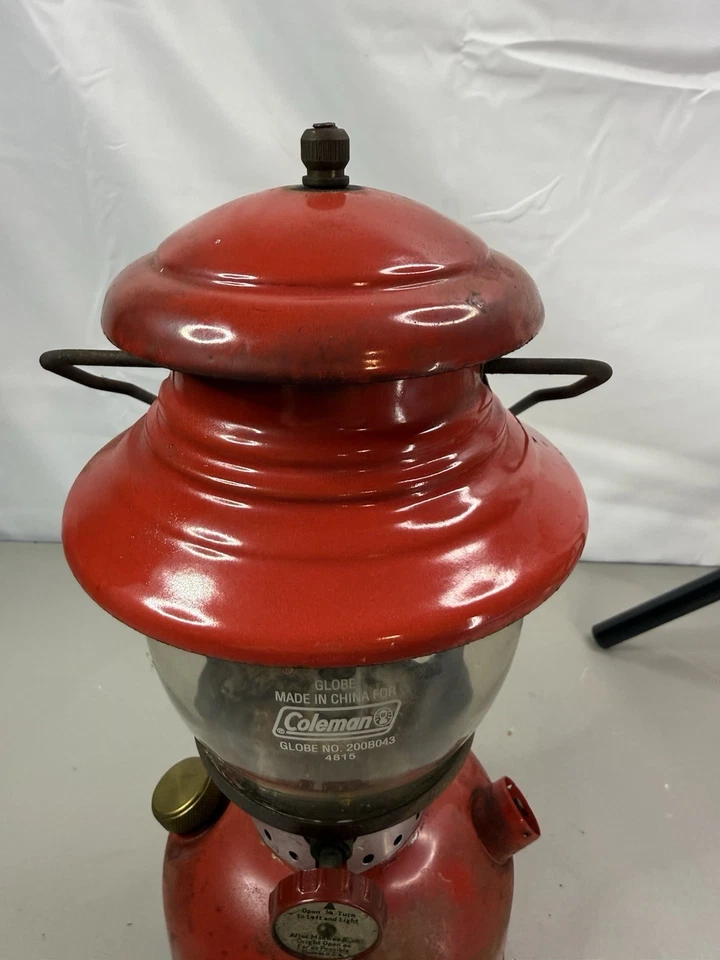Coleman 200A Красный Фонарь Солнечный свет Ночи Coleman Глобус Дата Штамп 9 56 - Изображение 2 из 4