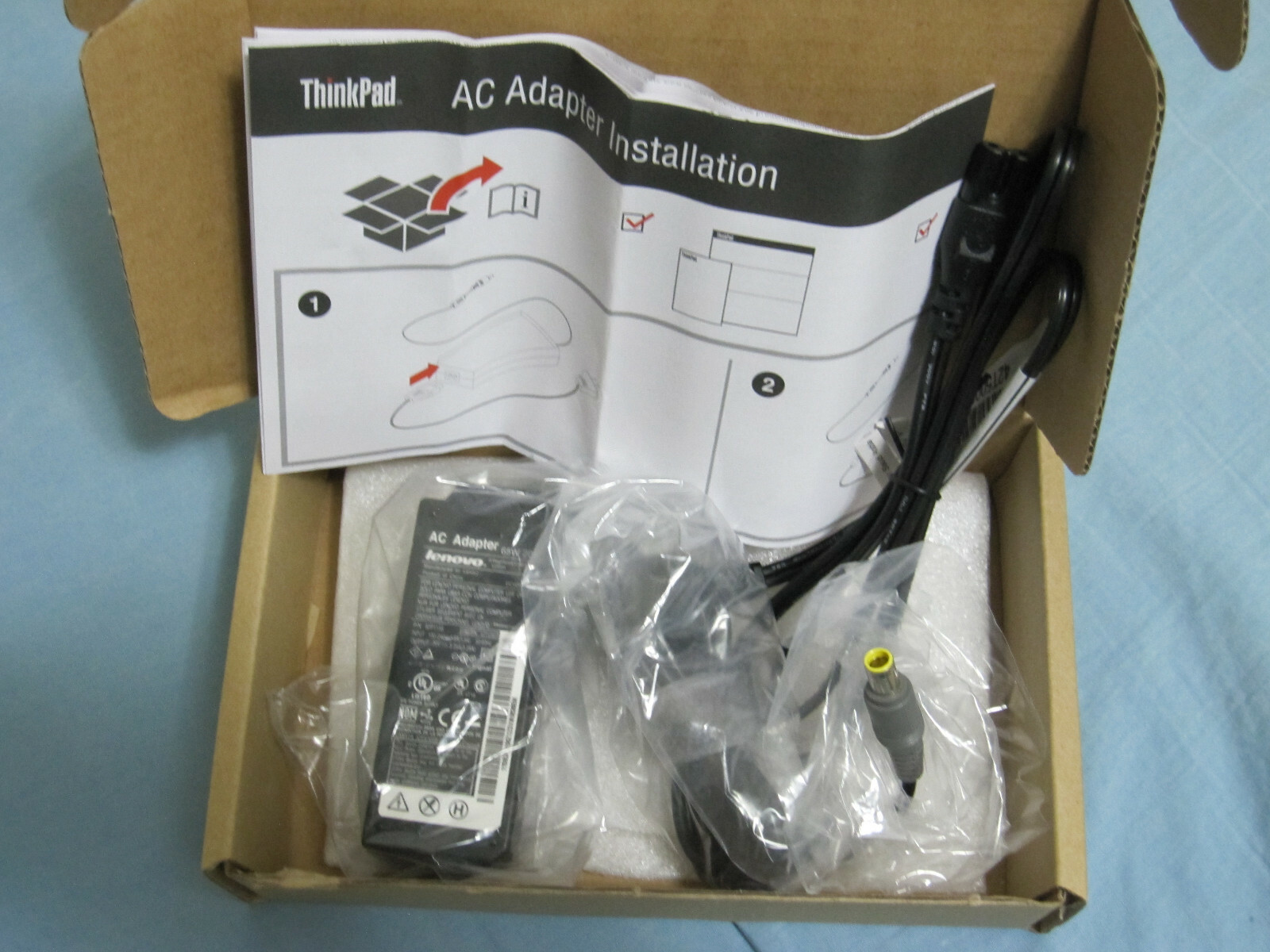 ThinkPad And Lenovo 65 W Ultrapartable AC Adapter 40Y7696 NEW 