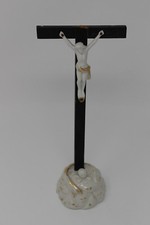 sehr altes Kreuz mit Porzellanfuß ~ Steh-Kreuz ~ Volkskunst
