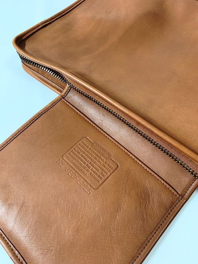 Good condition extremely beautiful OLD COACH clut… - image 2