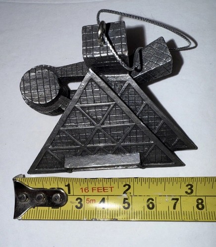 Xonex Rock and Roll Hall of Fame Museum Building Model Ornament Cleveland OH 3” - Picture 8 of 10